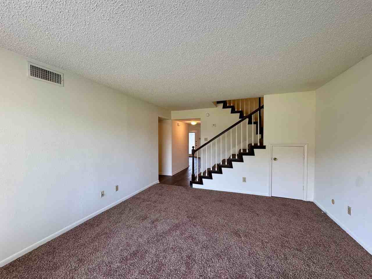 6705 Alford Dr - Photo 3 of 12