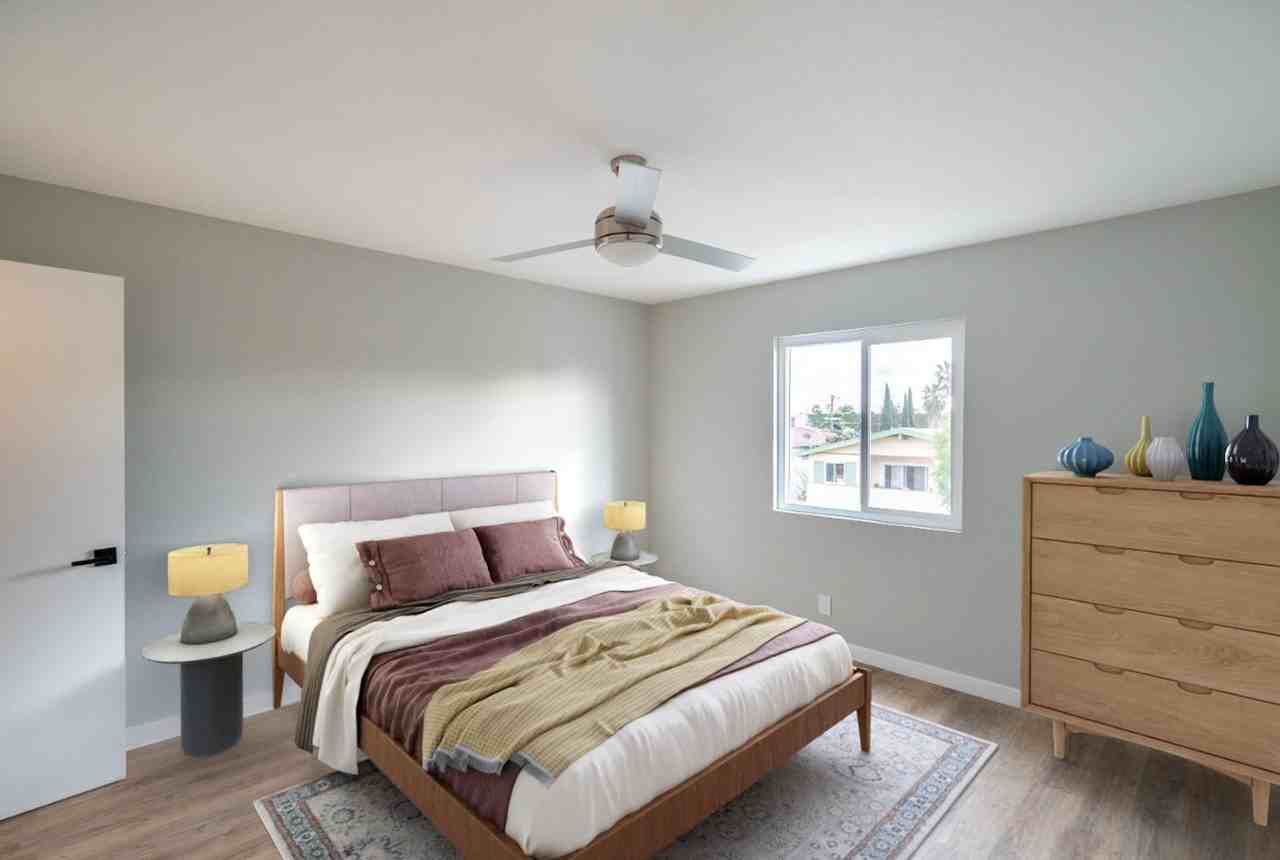 5847 Willoughby Ave - Photo 2 of 8