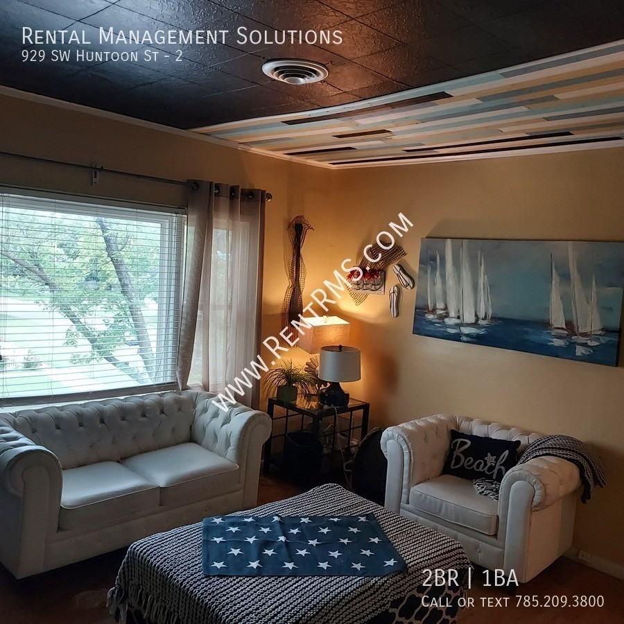 929 Southwest Huntoon Street #2 - Photo 3 of 23