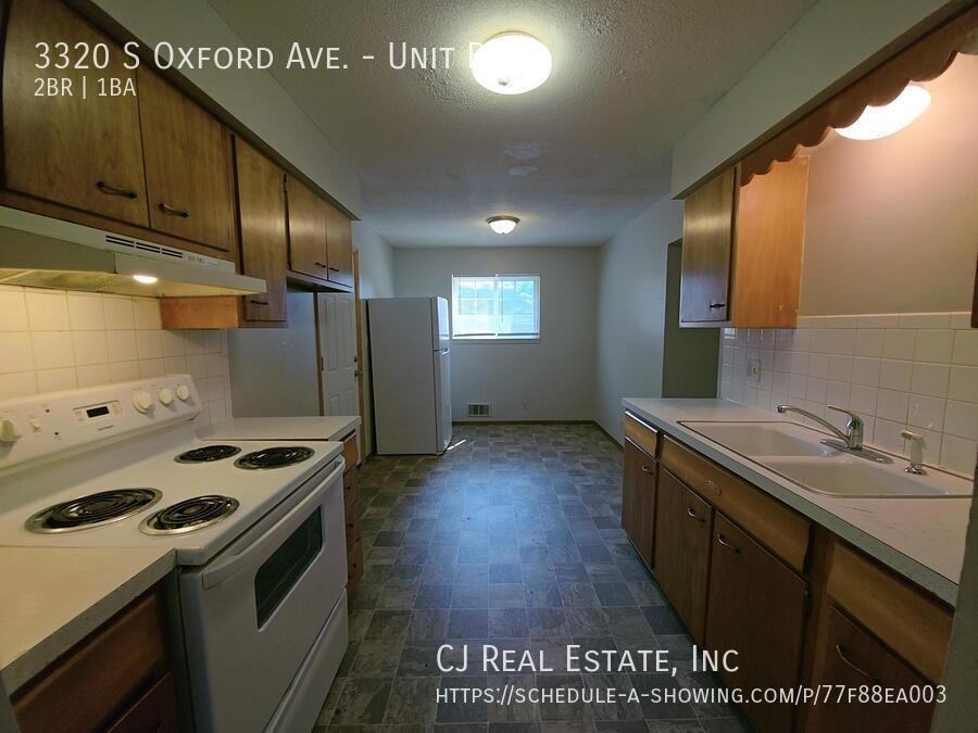 3320 South Oxford Avenue #B - Photo 4 of 10