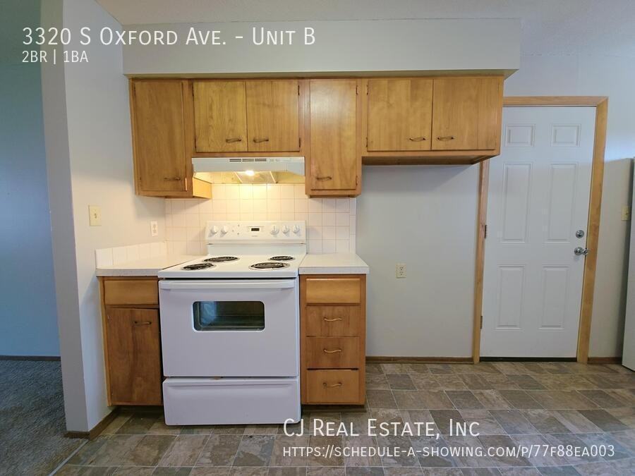 3320 South Oxford Avenue #B - Photo 5 of 10