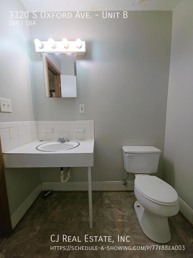 3320 South Oxford Avenue #B - Photo 7 of 10