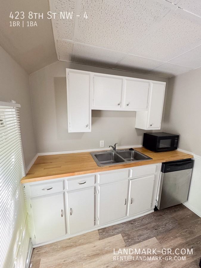 423 8th St Nw #4 - Photo 4 of 20