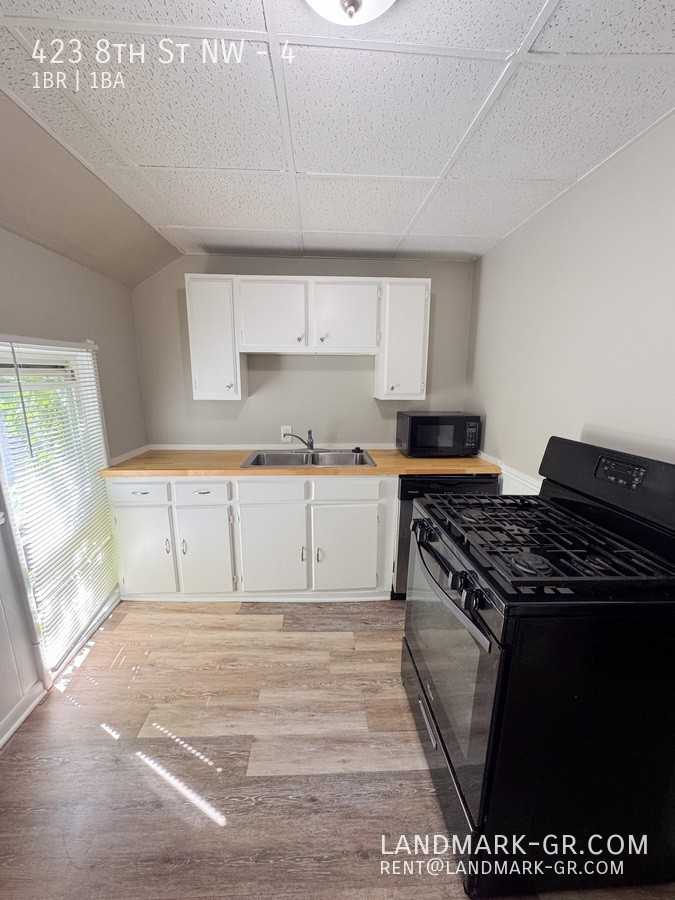 423 8th St Nw #4 - Photo 6 of 20