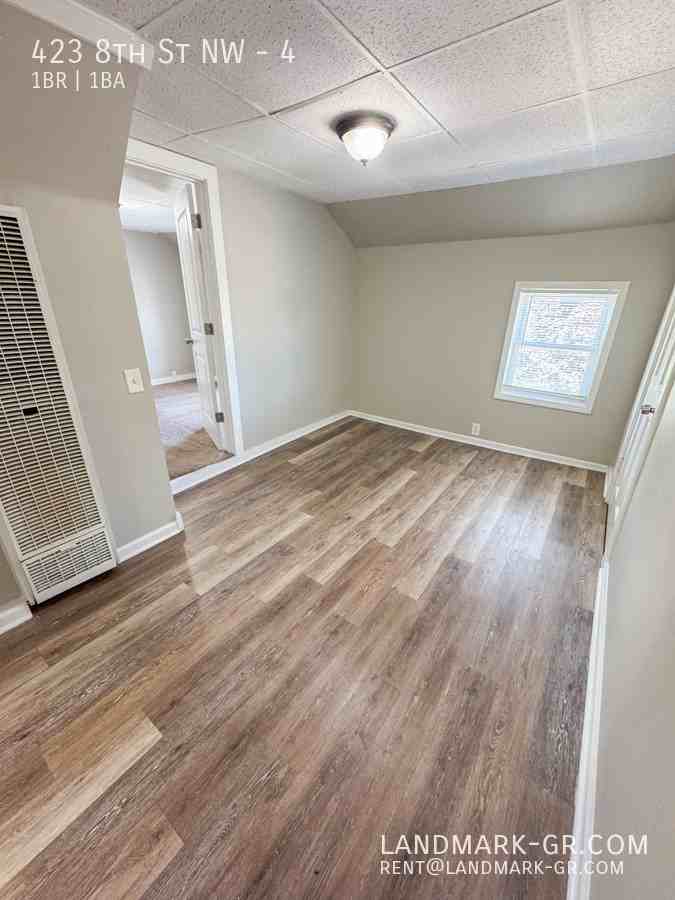 423 8th St Nw #4 - Photo 7 of 20