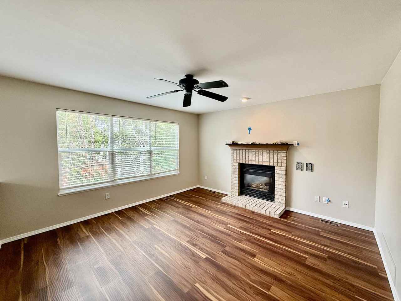 6860 Mcewan St - Photo 6 of 22