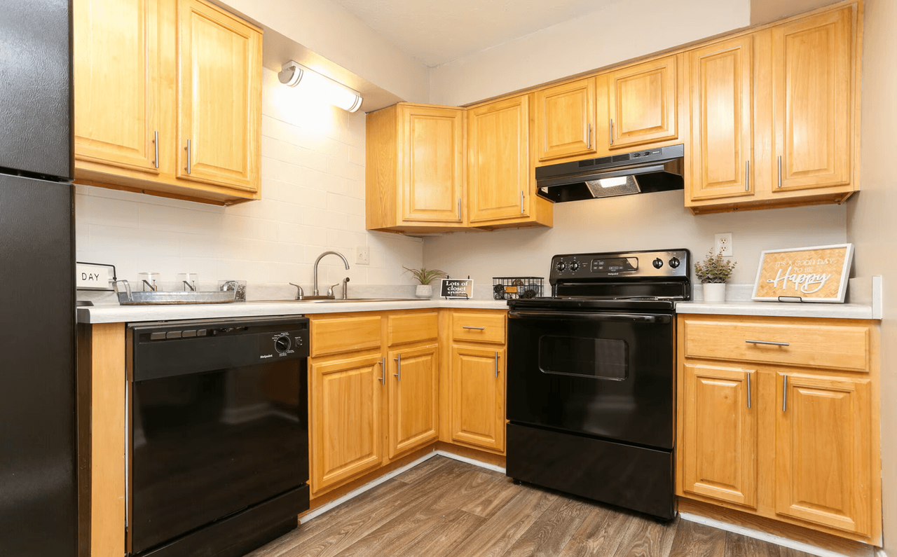 Newberry Parc - Photo 3 of 21