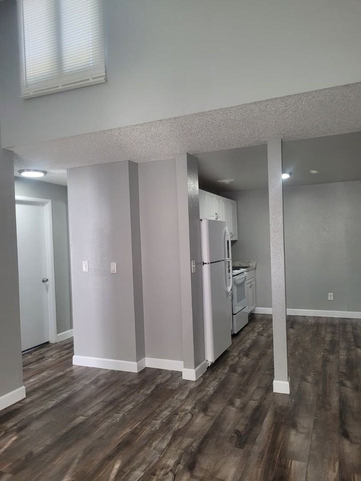 Central Park Apartments - Photo 6 of 26