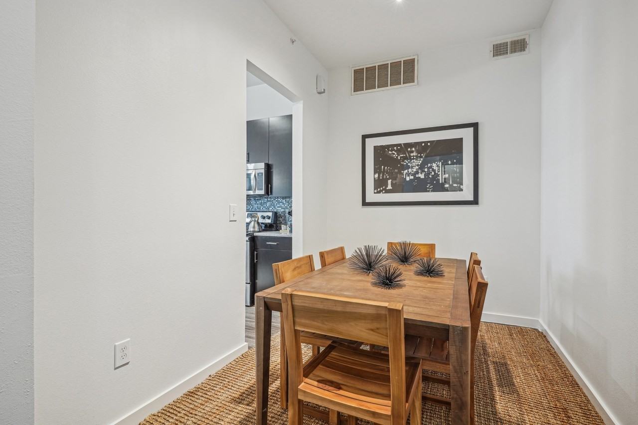 Meridian Medical District - Photo 2 of 42