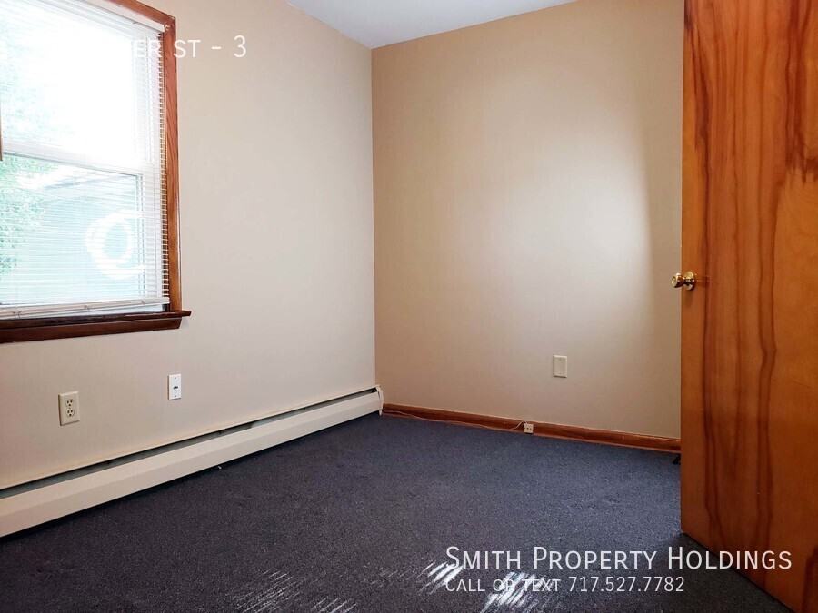 34 Center St #3 - Photo 5 of 17