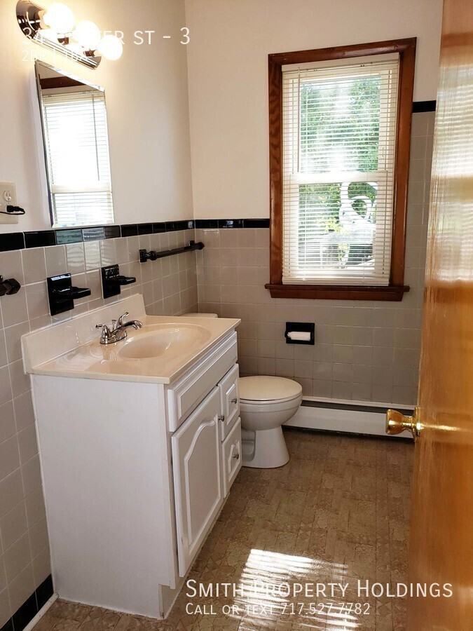 34 Center St #3 - Photo 6 of 17