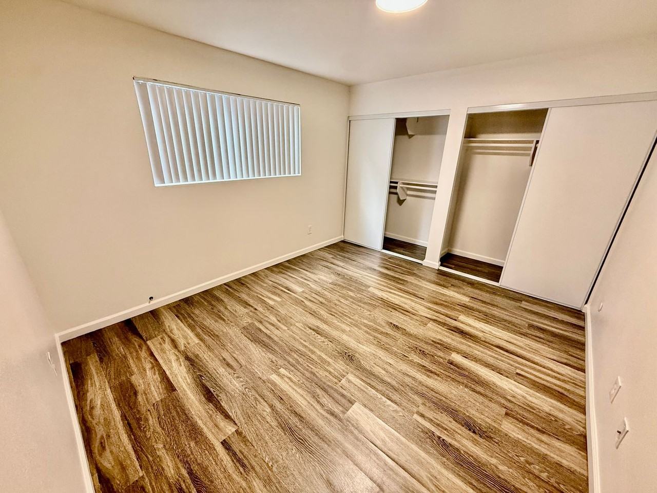 1051 Law St - Photo 2 of 11