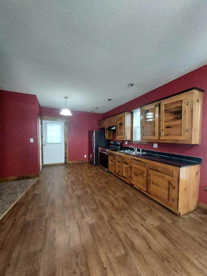 334 W Main St - Photo 2 of 9