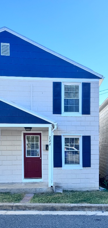 222 Dingledine St - Photo 2 of 14