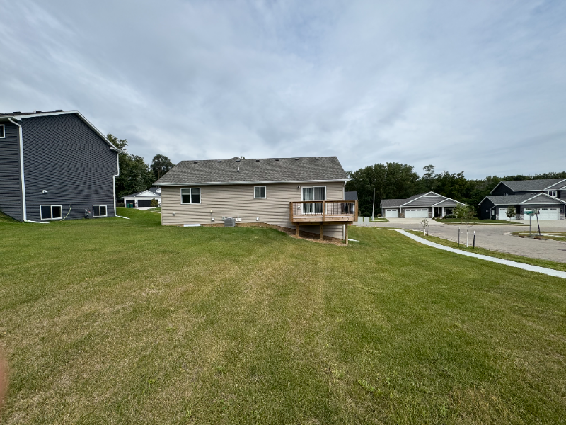 844 Delrose Lane Southwest - Photo 2 of 17