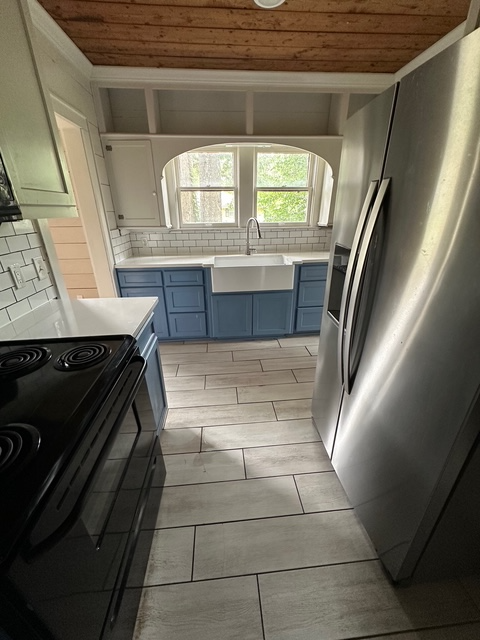 620 Mary St - Photo 4 of 15