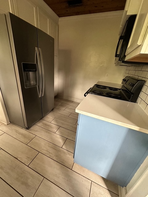 620 Mary St - Photo 6 of 15