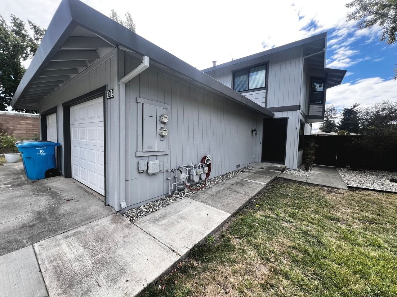 8302 Lasalle Ave - Photo 2 of 16