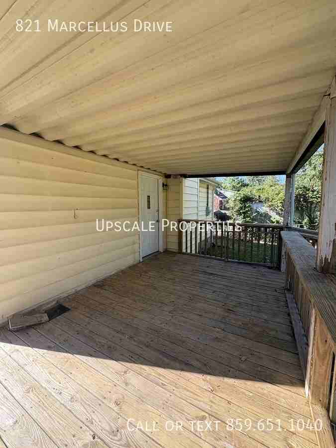 821 Marcellus Dr - Photo 6 of 20