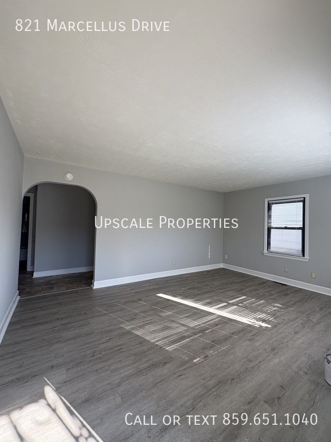 821 Marcellus Dr - Photo 7 of 20