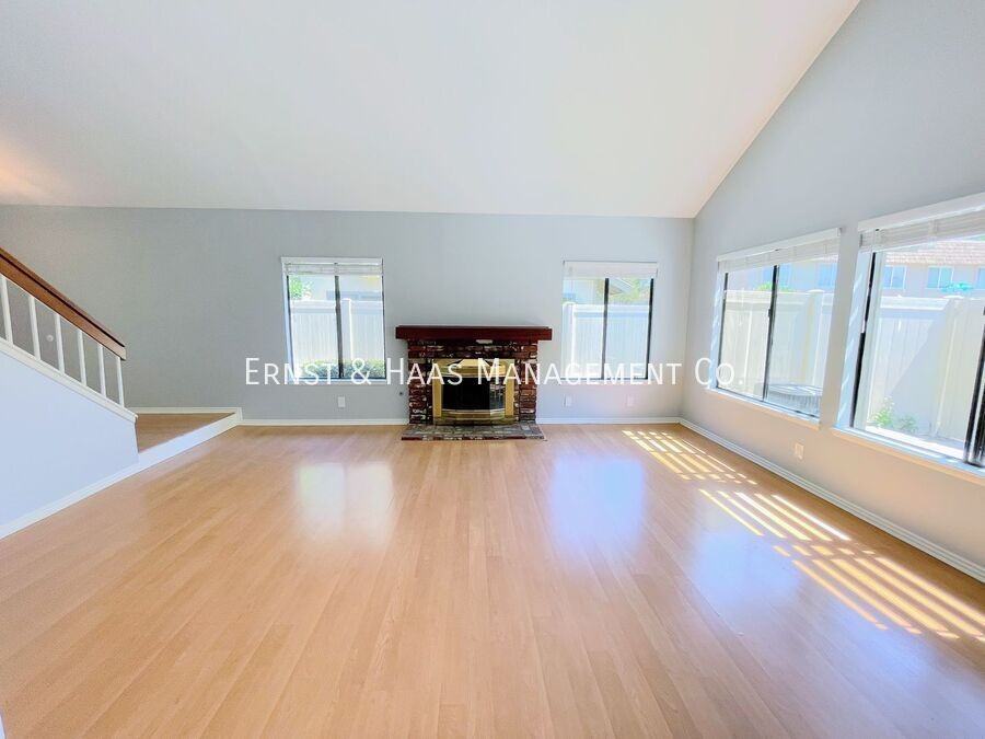 18176 Rustic Ct - Photo 4 of 24