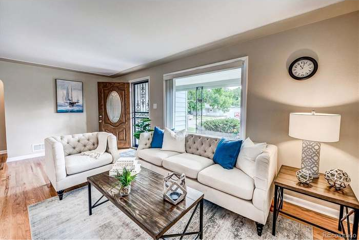 2415 Newland St - Photo 3 of 18