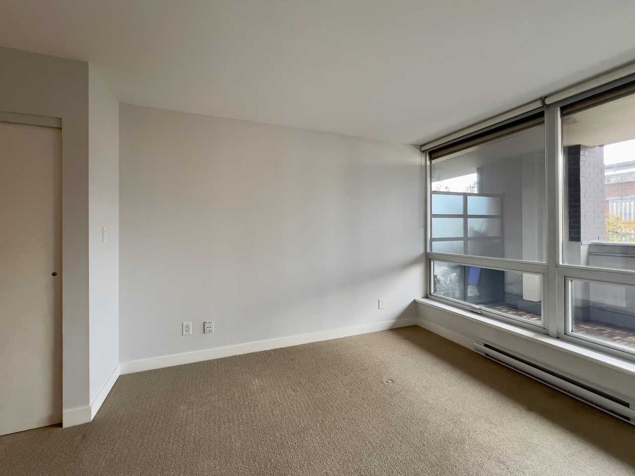 718 Main Street #405 - Photo 3 of 15