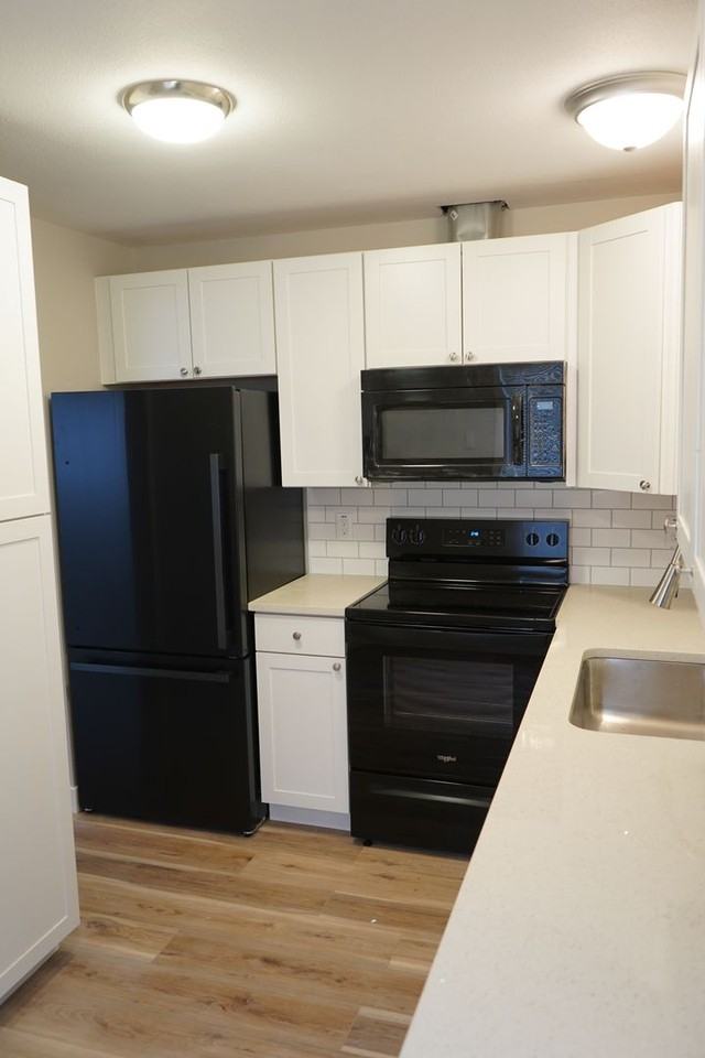 1410 E 30th St - Photo 5 of 13