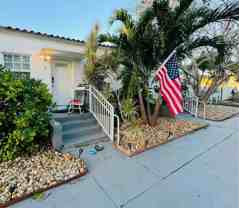 8401 Crespi Blvd #3 - Photo 1 of 1