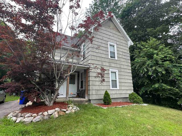 67 Riddle St #2ndFL - Photo 3 of 14