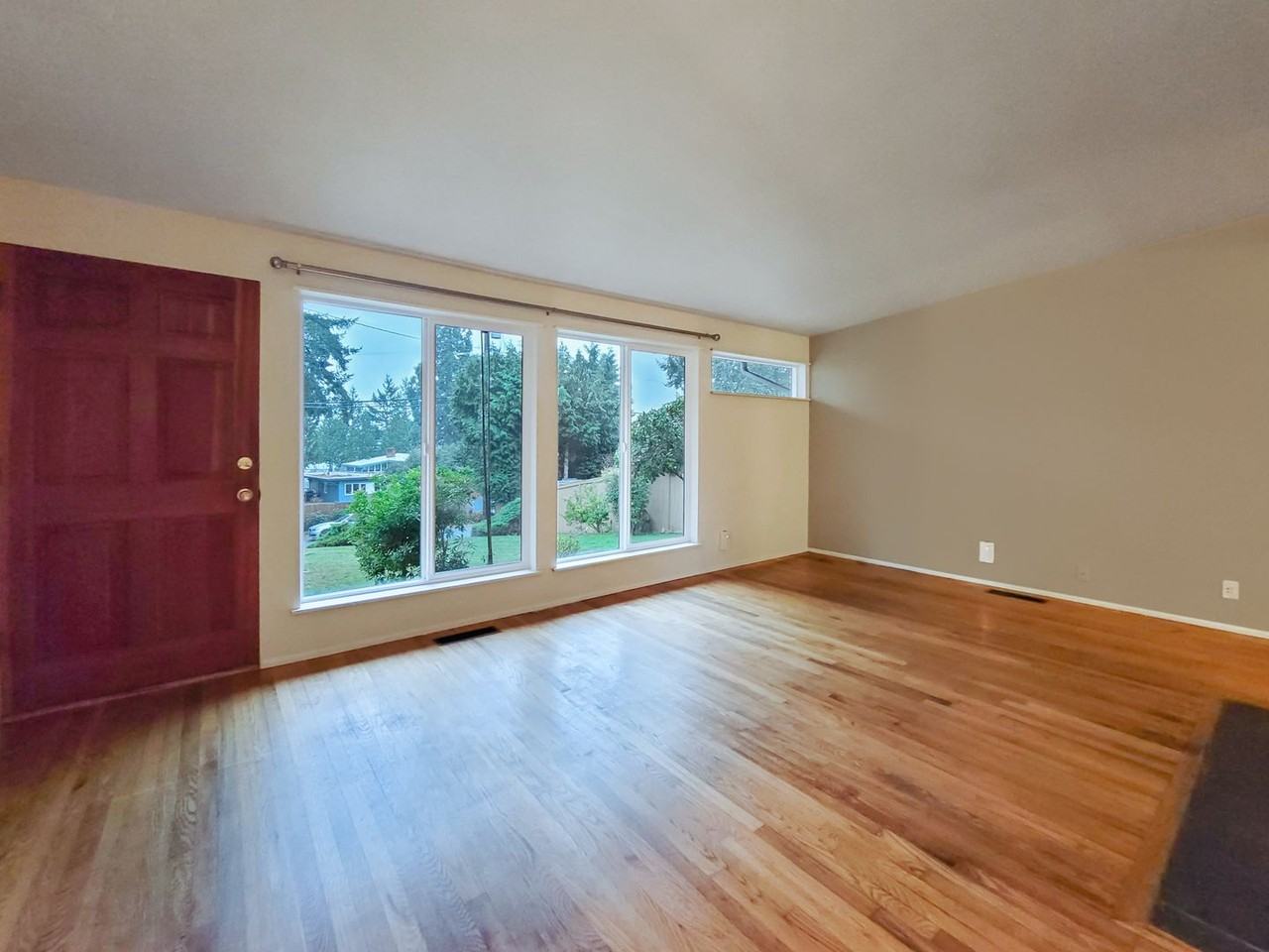 4054 120th Ave Se - Photo 4 of 14