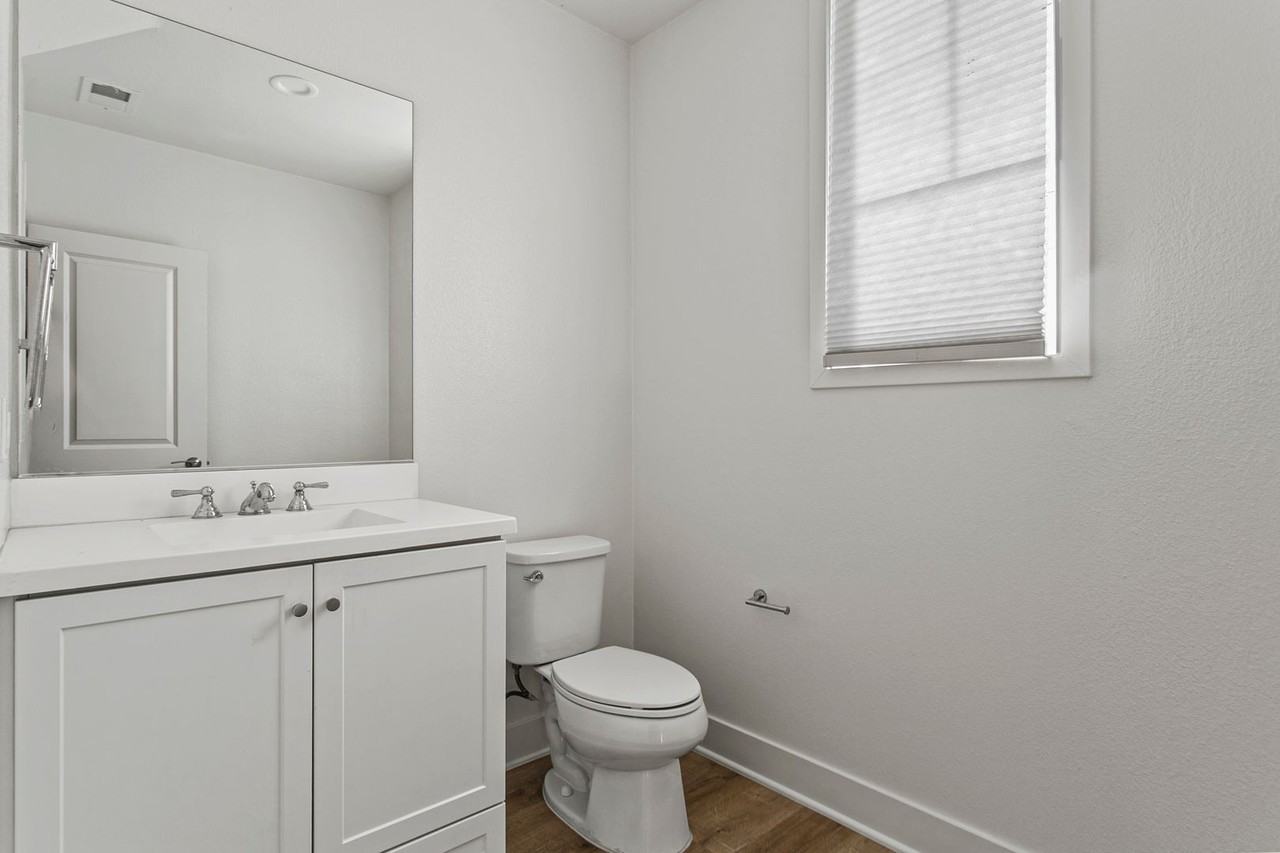 210 W Tribella Ct - Photo 7 of 17