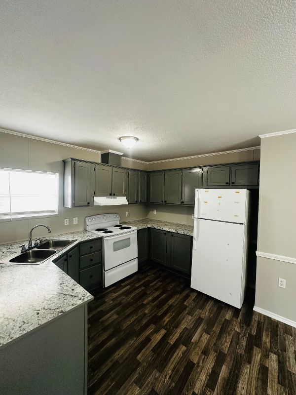 9477 Lansdowne Rd #29 - Photo 2 of 14