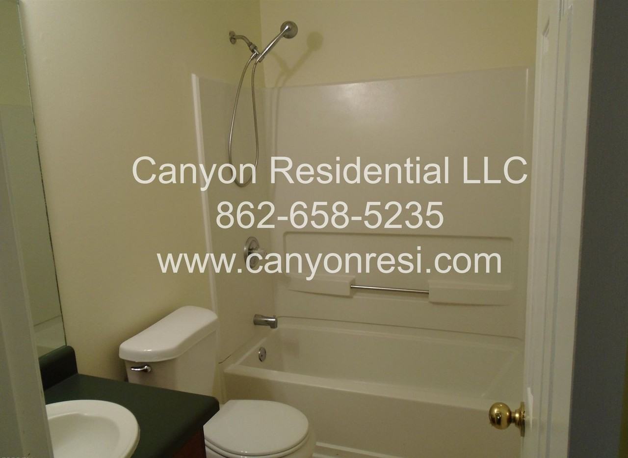 125 Bay Court Dr - Photo 7 of 14