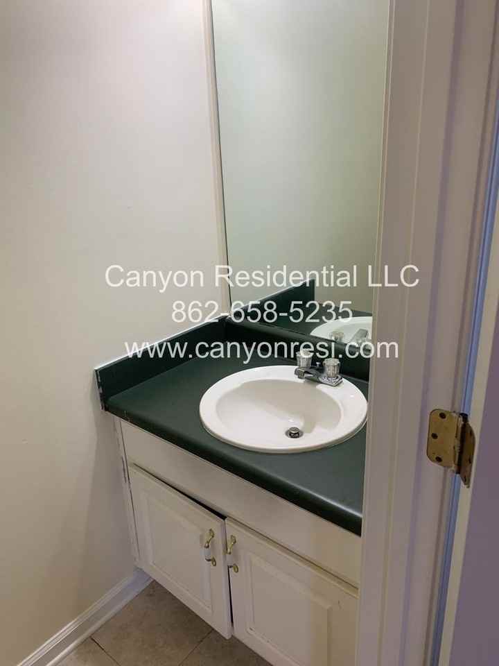 125 Bay Court Dr - Photo 7 of 13