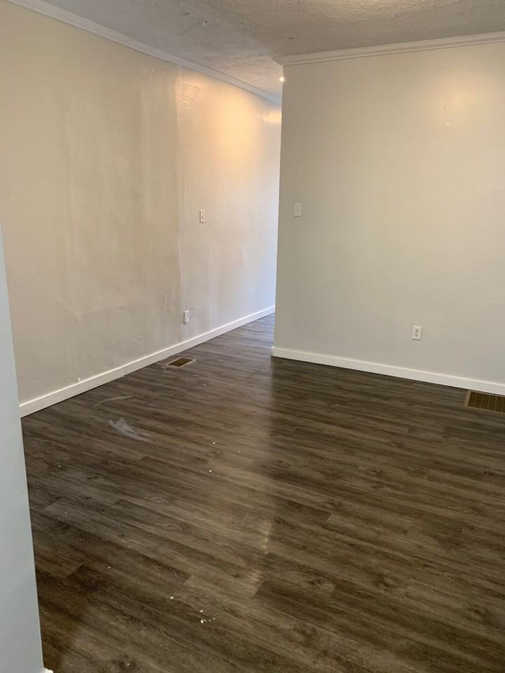 814 Ernie St - Photo 2 of 14