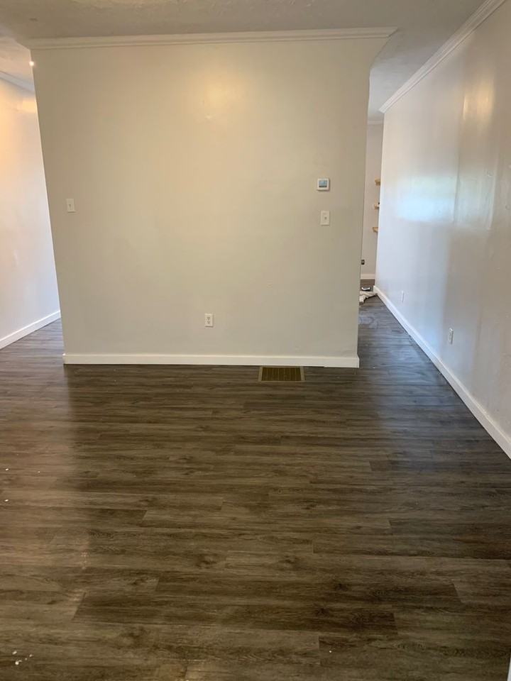 814 Ernie St - Photo 3 of 14