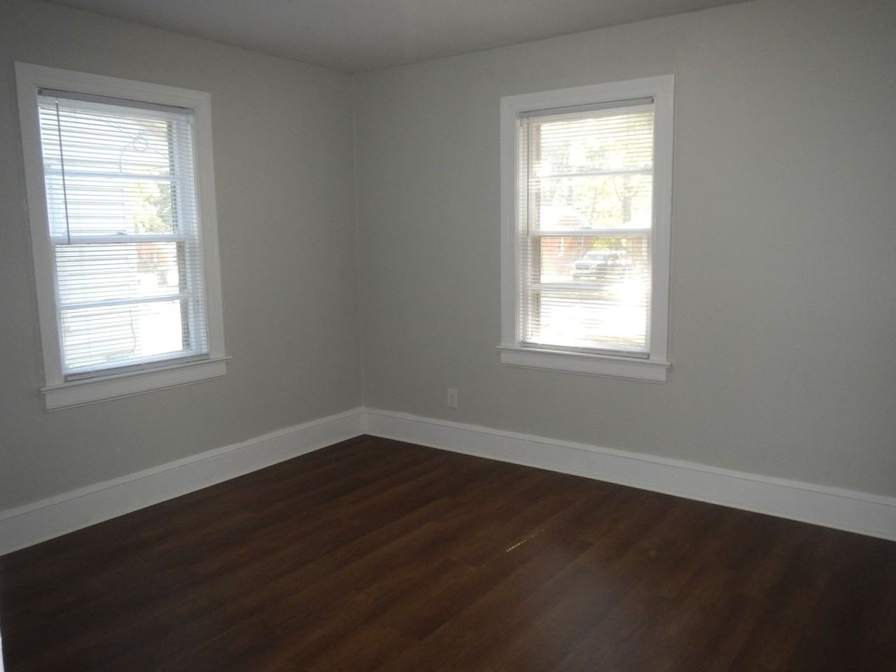1024 Proctor Street - Photo 2 of 9