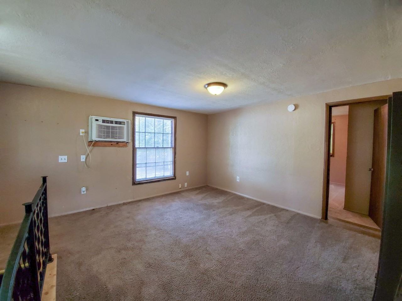 310 E Washington St - Photo 6 of 30