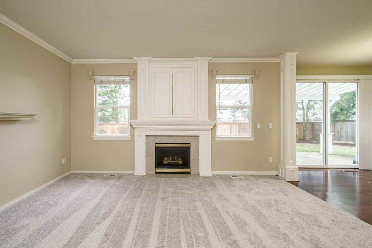 18816 Southeast 21st Street - Photo 3 of 31