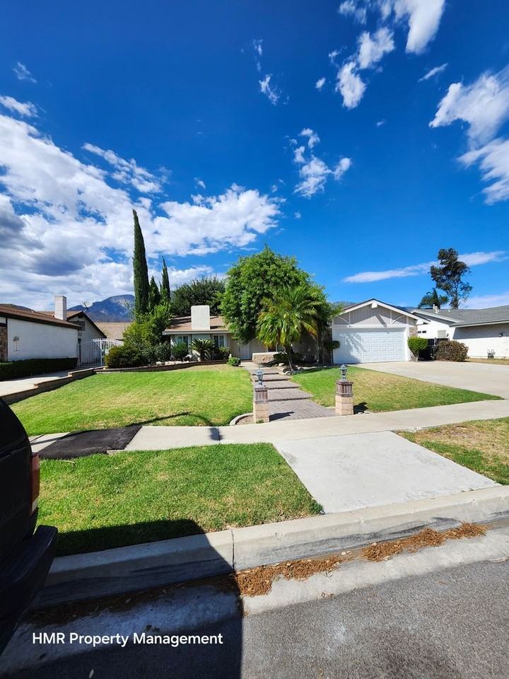 8378 Garden St - Photo 2 of 50