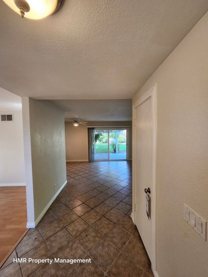 8378 Garden St - Photo 3 of 50