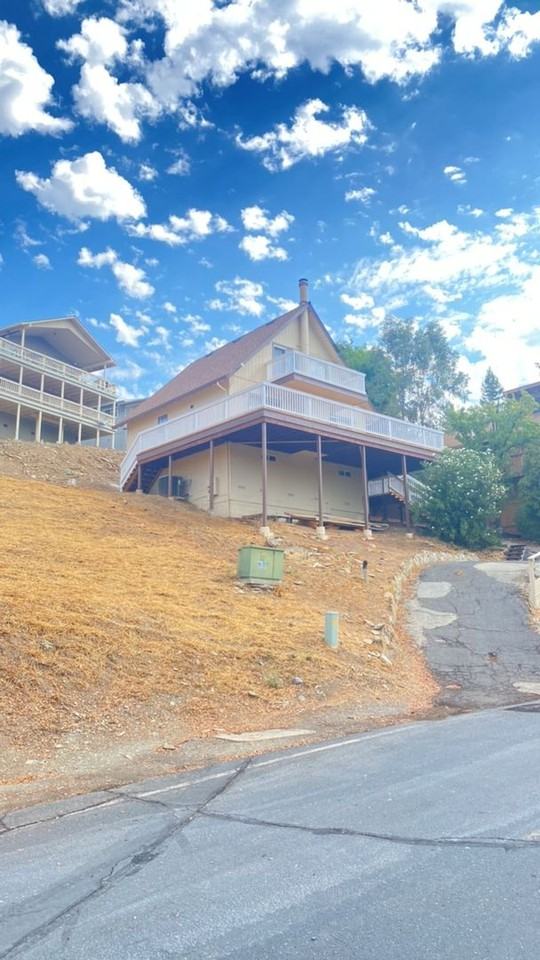 394 Lakeview Rd - Photo 2 of 13