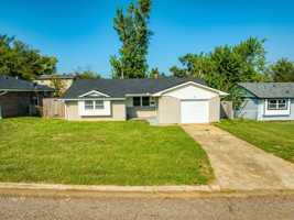 featured image of 8 Red Rock Rd