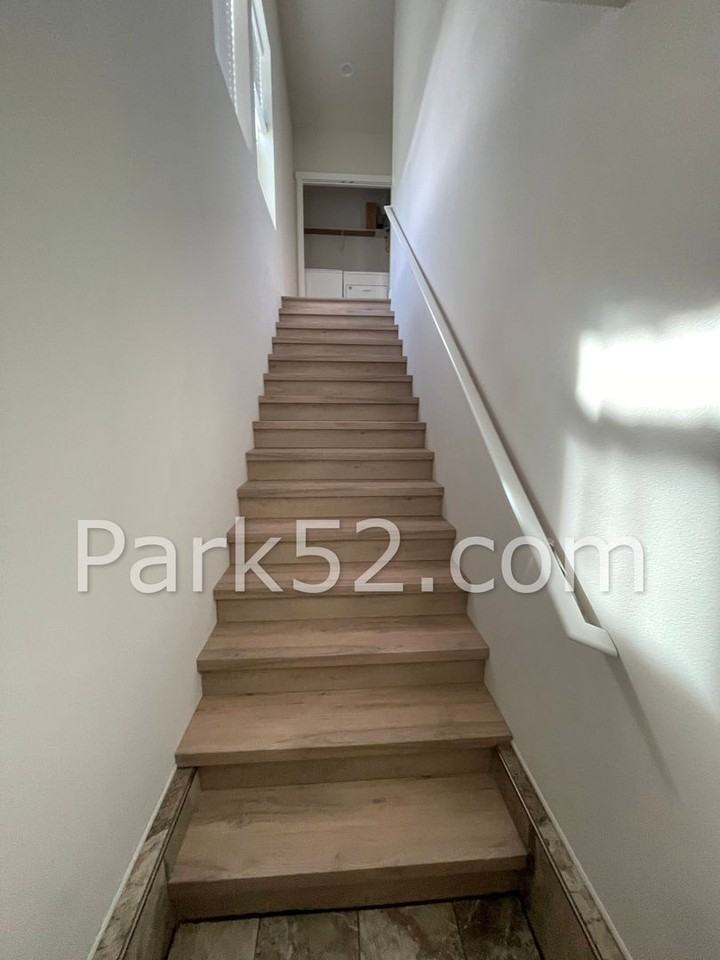 2346 S L St #B - Photo 3 of 15