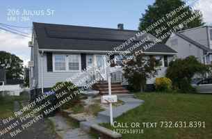 featured image of 206 Julius St