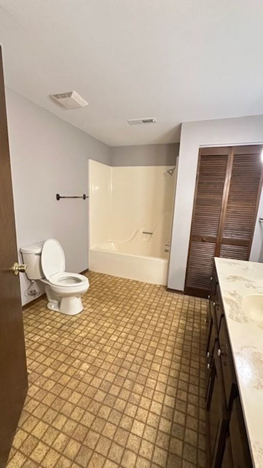 245 Rolling Hls - Photo 4 of 16