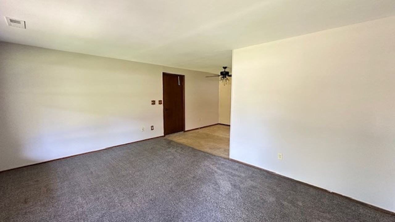 245 Rolling Hls - Photo 6 of 16