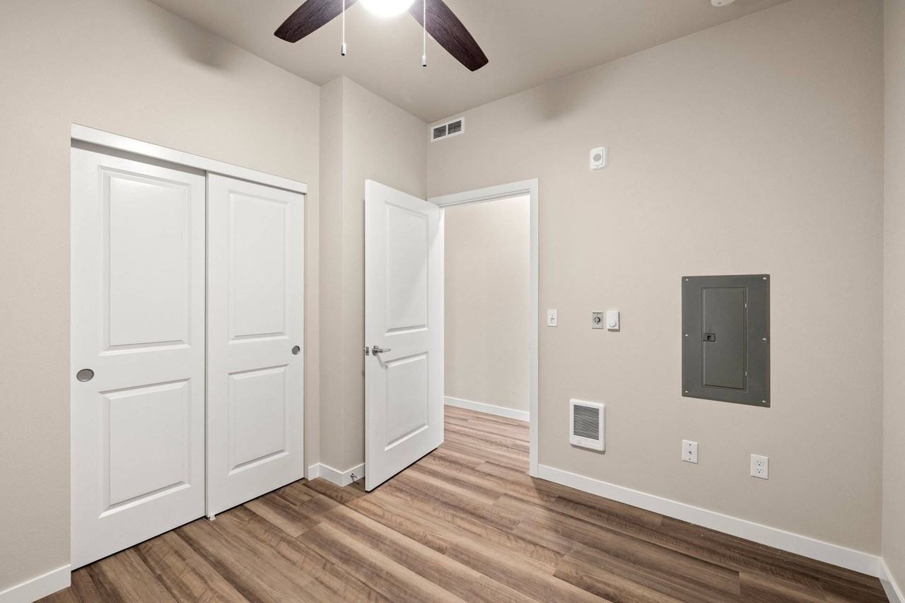 Milarose Apts. - Photo 4 of 6