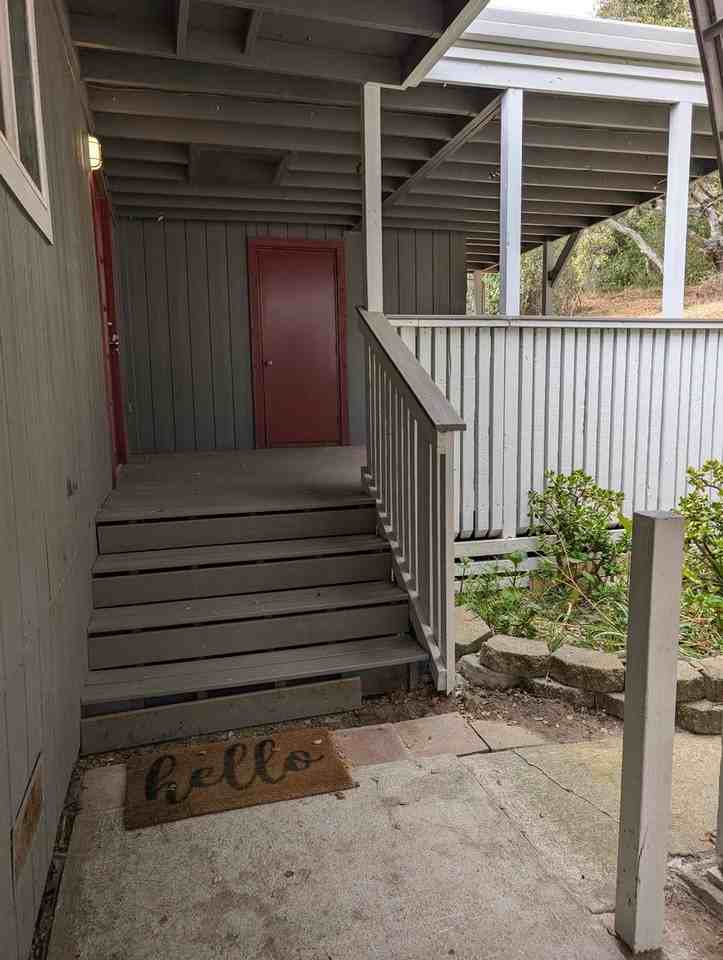 115 Strawberry Road - Photo 4 of 23